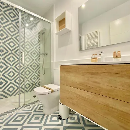 Charming Puerta De Toledo III Apartment Madrid Exterior photo